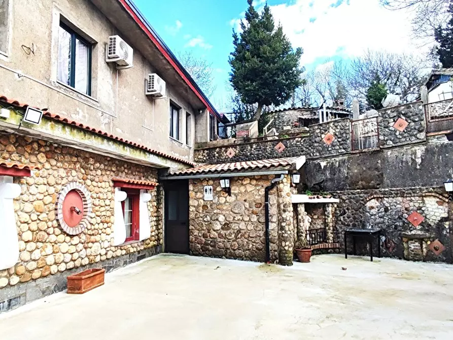 Immagine 2 di Bar / Ristorante in affitto  in LocalitÃ  MONTAGNELLA, SNC a Girifalco