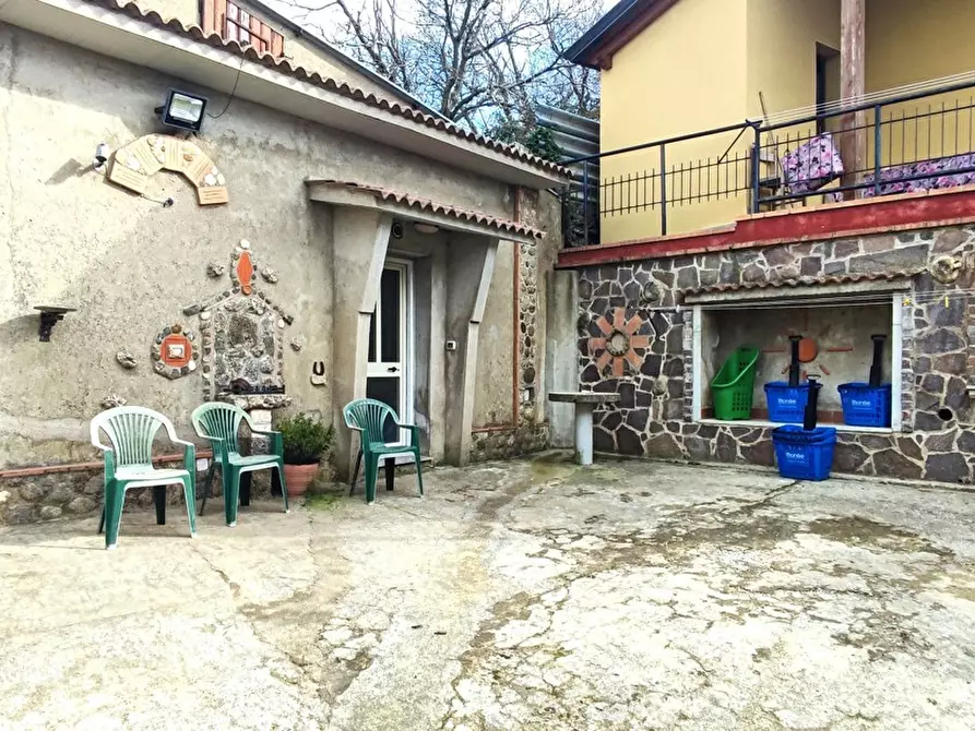 Immagine 45 di Palazzo in vendita  in Via PER MONTECOVELLO, SNC a Girifalco