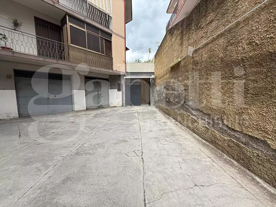 Immagine 4 di Magazzino in affitto  in Via della Zagara, 29 a Misterbianco