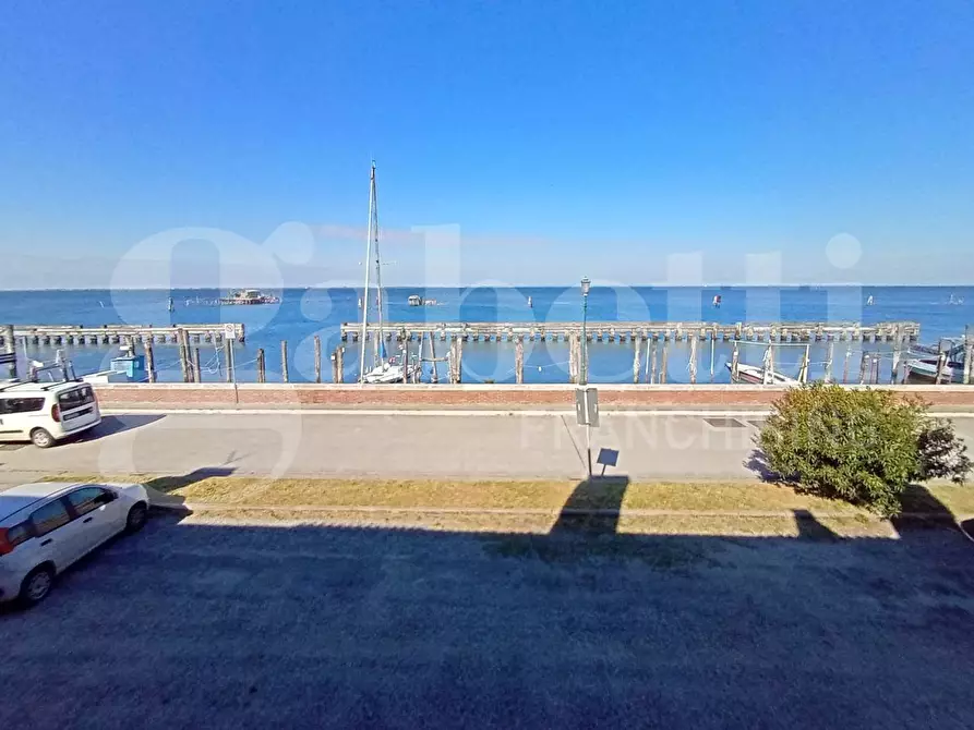 Immagine 2 di Appartamento in vendita  in Via PELLESTRINA - SC LAGUNA a Venezia