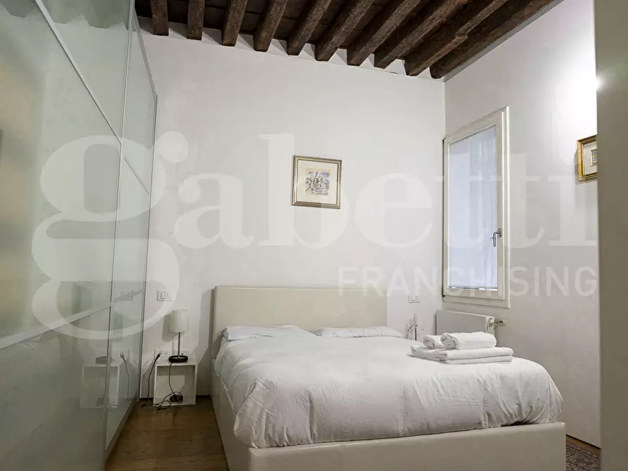 Immagine 8 di Appartamento in vendita  in Strada Nova, . a Venezia
