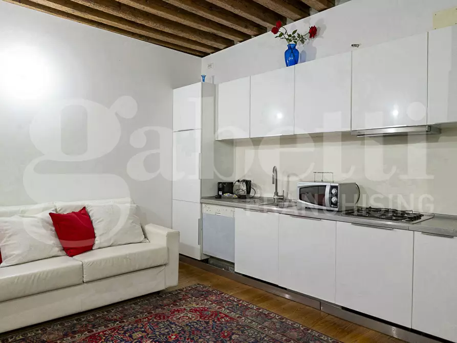 Immagine 7 di Appartamento in vendita  in Strada Nova, . a Venezia