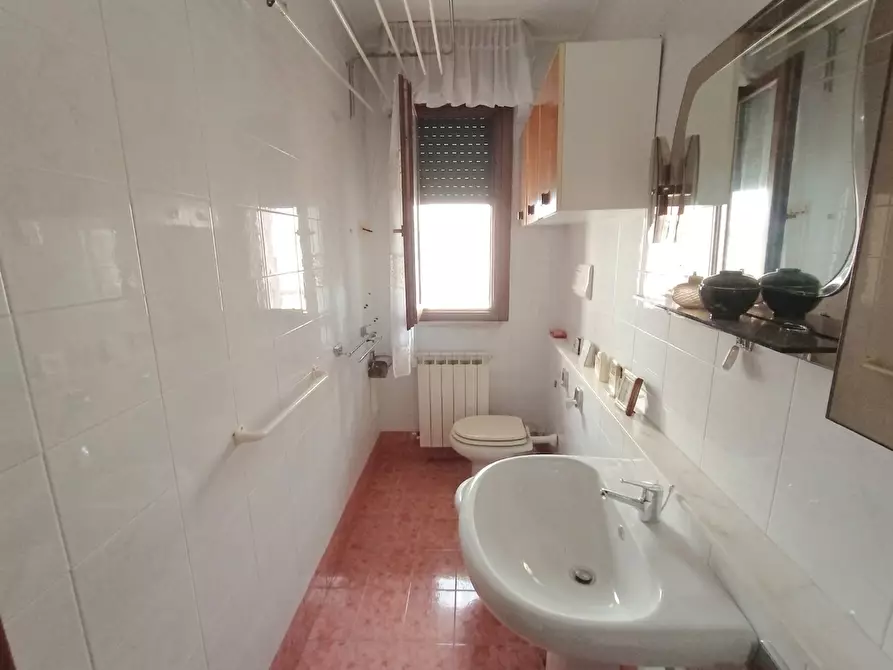 Immagine 15 di Appartamento in vendita  in Via Cavarzere, Piazza Vittorio Emanuele II, 00 a Cavarzere