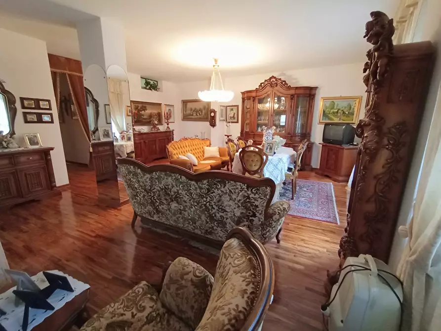 Immagine 4 di Appartamento in vendita  in Via Cavarzere, Piazza Vittorio Emanuele II, 00 a Cavarzere