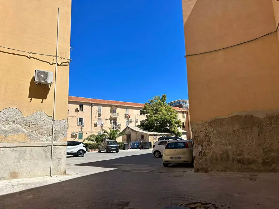 Immagine 4 di Appartamento in vendita  in Via cuma 4, 71 a Siracusa