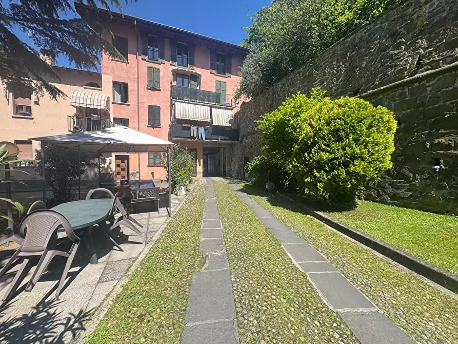 Immagine 1 di Appartamento in vendita  in Via Largo ochi, 9 a Capriolo