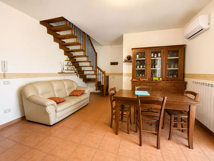 Immagine 4 di Appartamento in vendita  in Via Condominio 