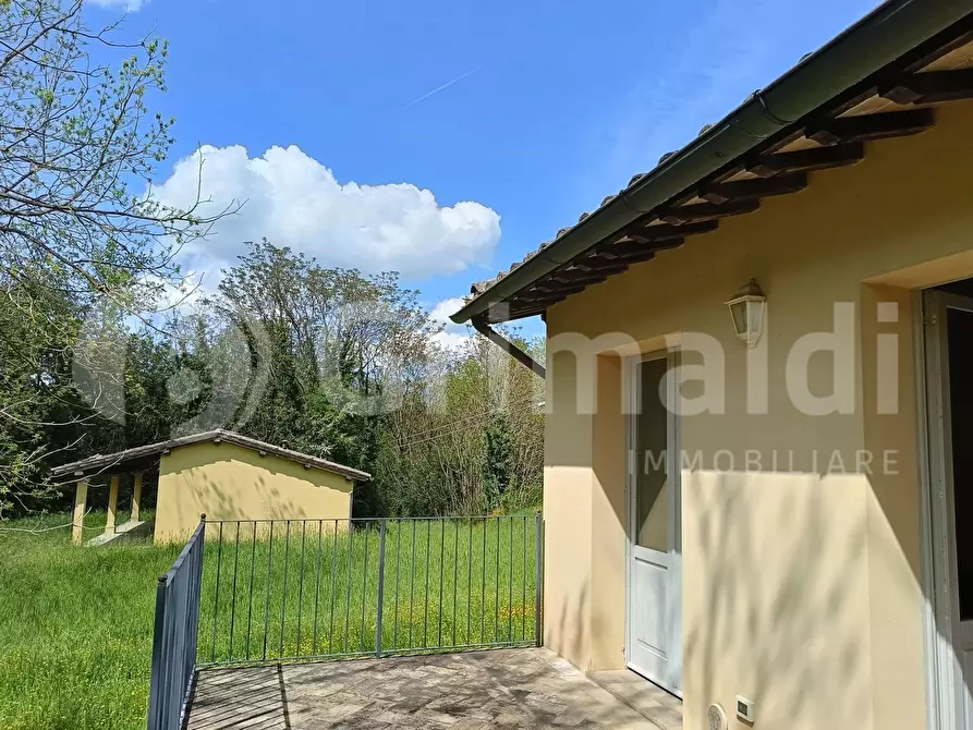 Immagine 19 di Palazzo in vendita  in Strada San Marco-Cenerente a Perugia