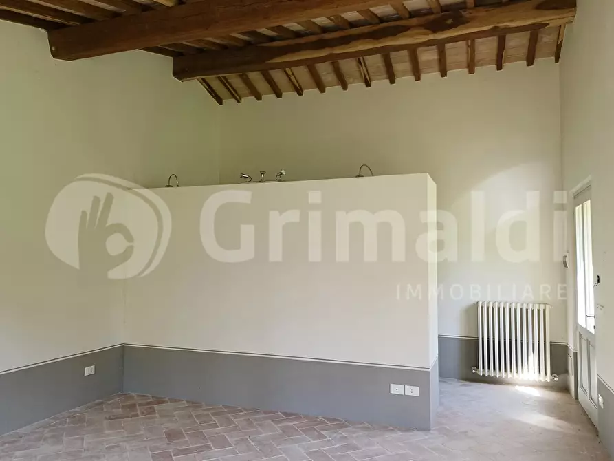 Immagine 16 di Palazzo in vendita  in Strada San Marco-Cenerente a Perugia