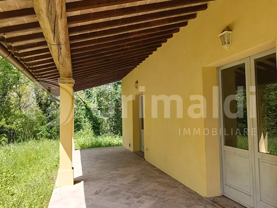 Immagine 6 di Palazzo in vendita  in Strada San Marco-Cenerente a Perugia