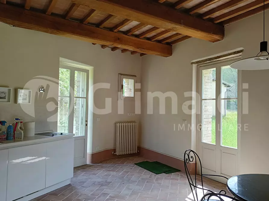 Immagine 14 di Palazzo in vendita  in Strada San Marco-Cenerente a Perugia