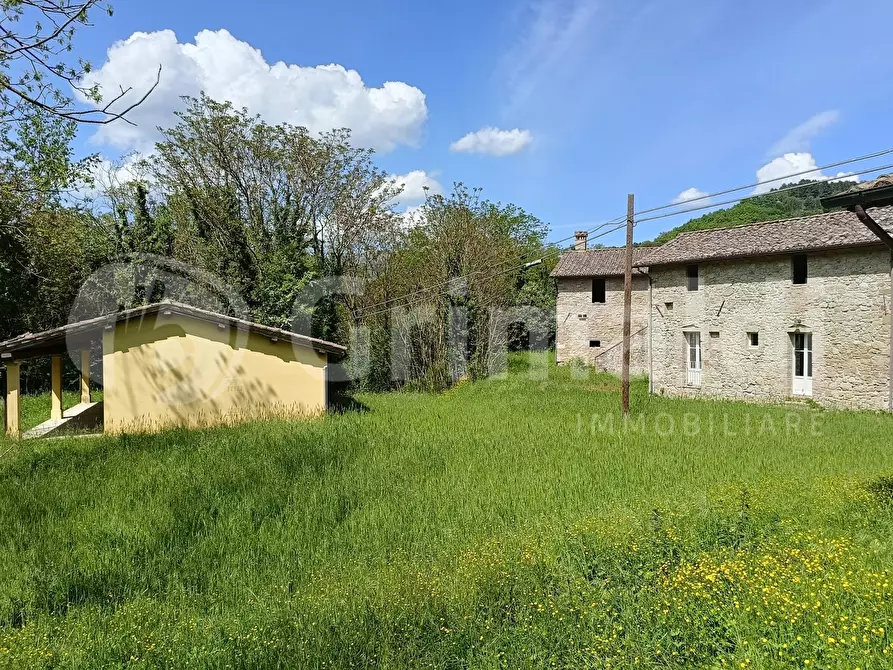 Immagine 2 di Palazzo in vendita  in Strada San Marco-Cenerente a Perugia