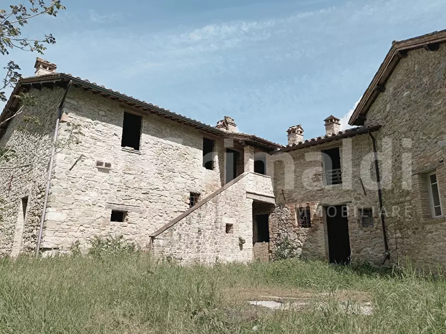 Immagine 27 di Palazzo in vendita  in Strada San Marco-Cenerente a Perugia