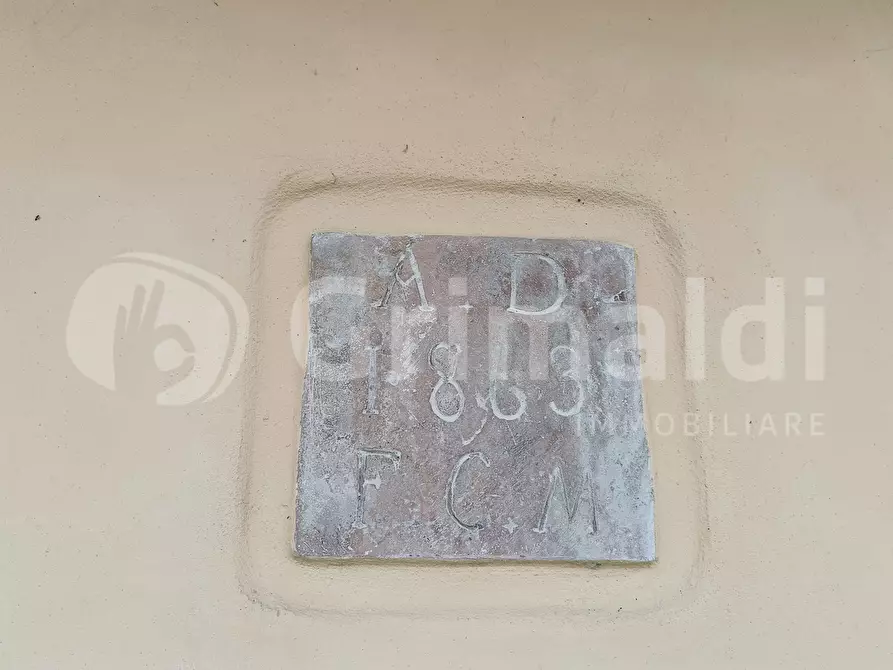 Immagine 25 di Palazzo in vendita  in Strada San Marco-Cenerente a Perugia