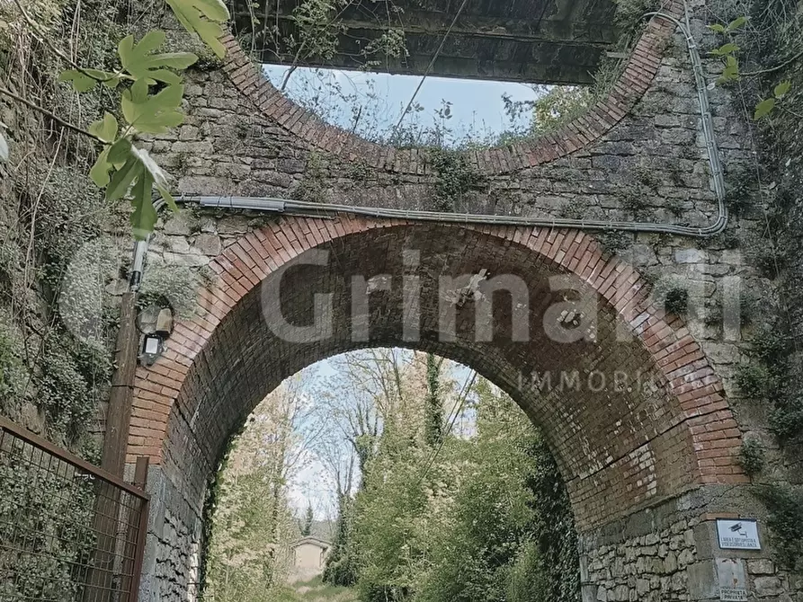 Immagine 31 di Palazzo in vendita  in Strada San Marco-Cenerente a Perugia