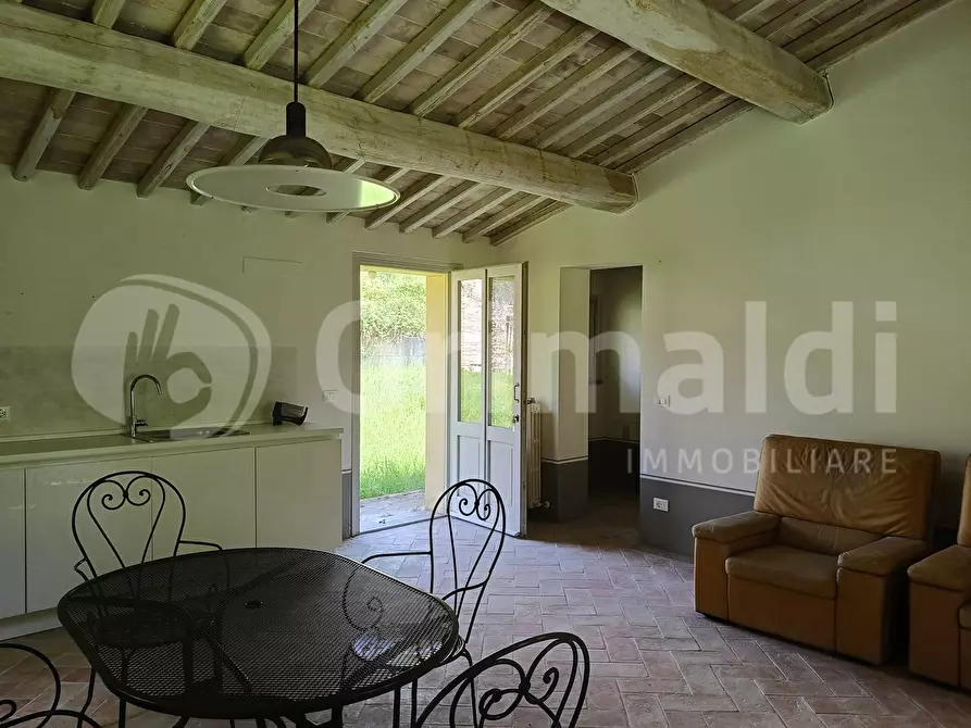 Immagine 12 di Palazzo in vendita  in Strada San Marco-Cenerente a Perugia