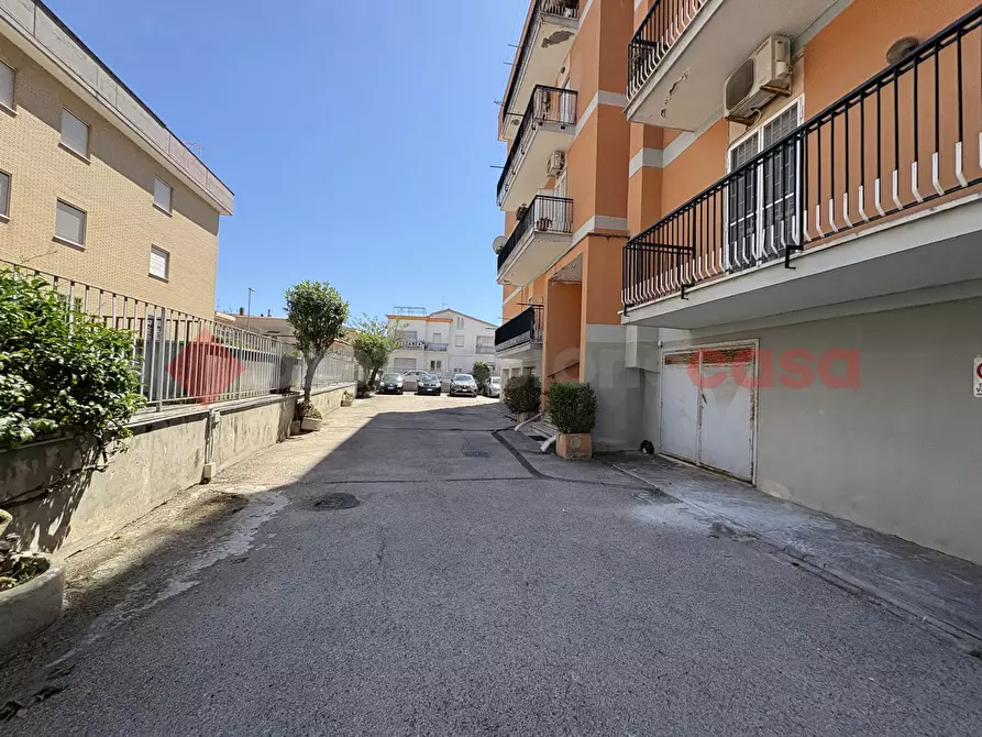 Immagine 10 di Appartamento in vendita  in Via BACHELET, 10 a Terracina