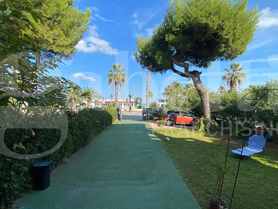 Immagine 22 di Appartamento in vendita  in Via Lungomare Sirena, 18 a Tortoreto