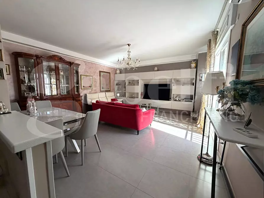 Immagine 3 di Casa bifamiliare in vendita  in Strada della Cava, 11 a Latina