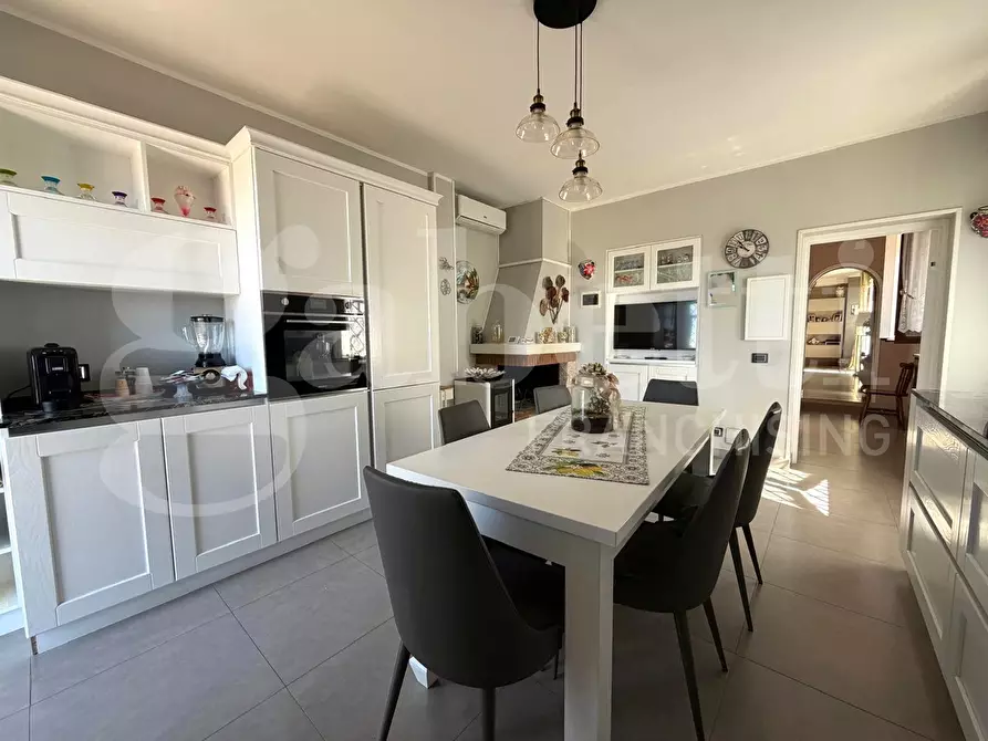 Immagine 8 di Casa bifamiliare in vendita  in Strada della Cava, 11 a Latina