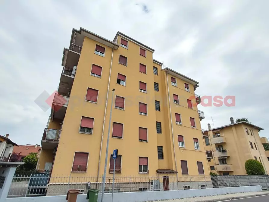 Immagine 1 di Appartamento in vendita  in Via ciro menotti, 104 a Legnano