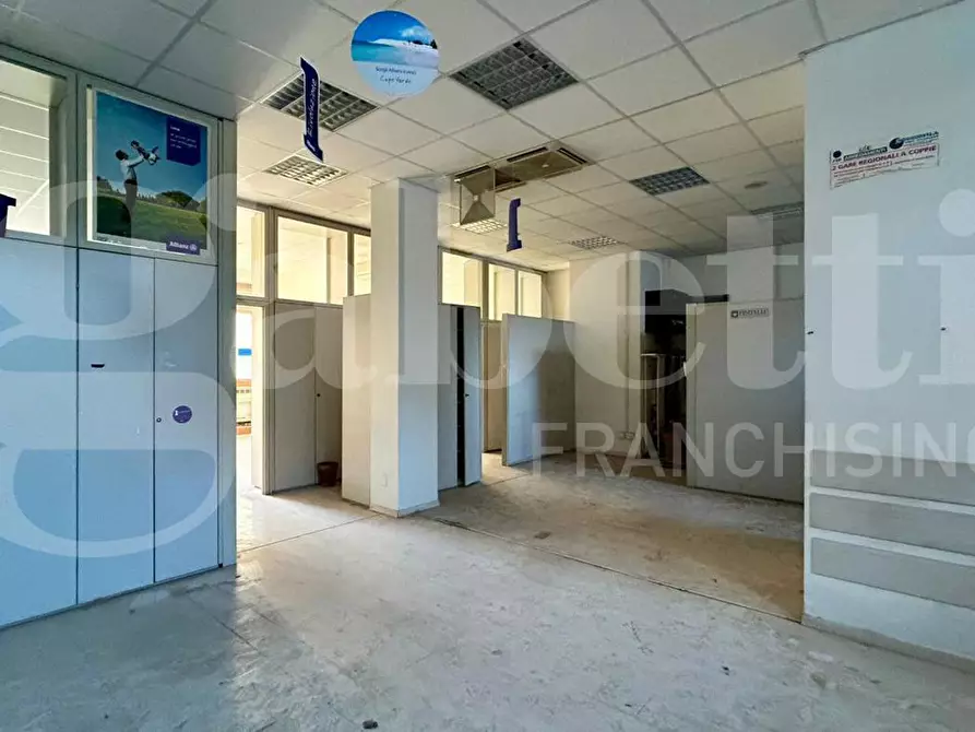 Immagine 2 di Ufficio in vendita  in Via Jussi a San Lazzaro Di Savena