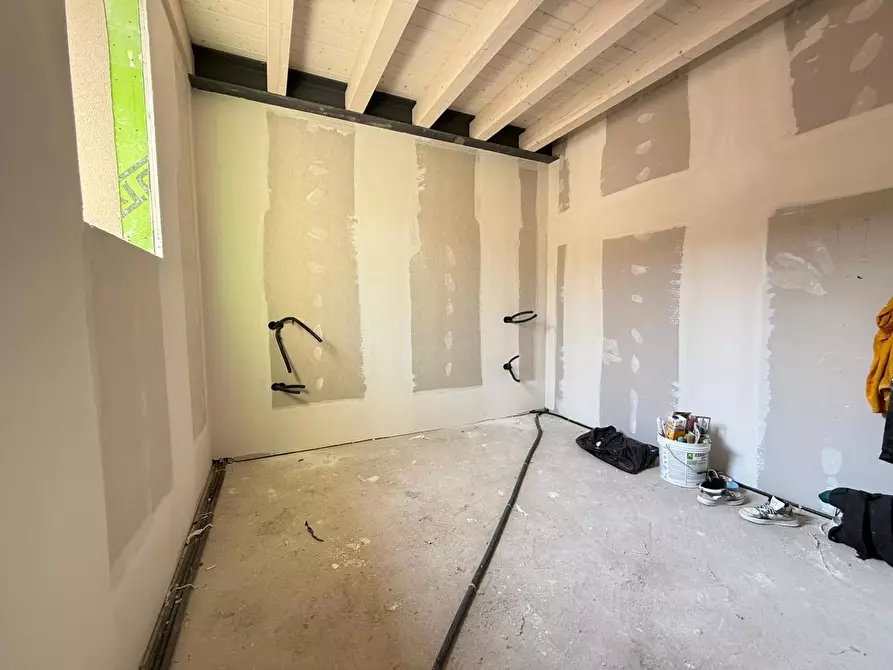 Immagine 9 di Loft/Open space in vendita  in Via Marconi, 1 a Castelcovati
