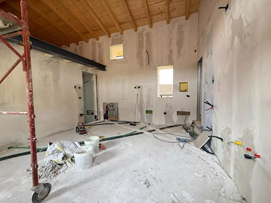 Immagine 8 di Loft/Open space in vendita  in Via Marconi, 1 a Castelcovati