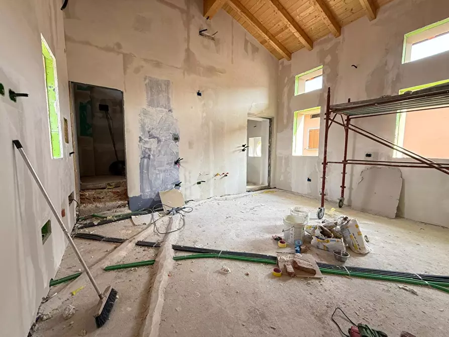 Immagine 6 di Loft/Open space in vendita  in Via Marconi, 1 a Castelcovati