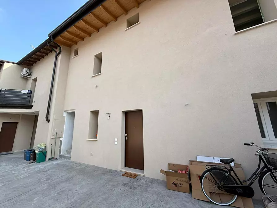 Immagine 2 di Loft/Open space in vendita  in Via Marconi, 1 a Castelcovati