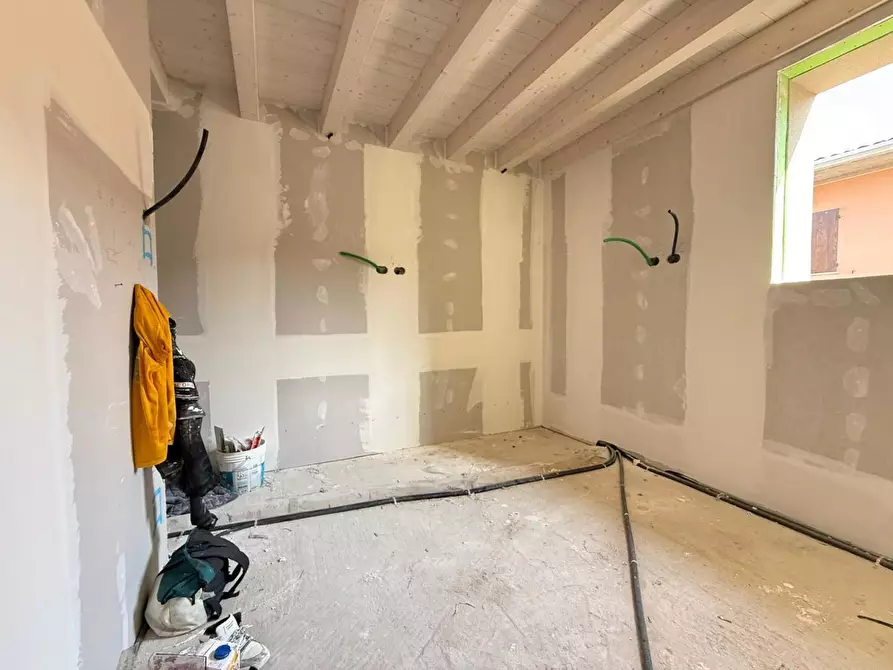 Immagine 10 di Loft/Open space in vendita  in Via Marconi, 1 a Castelcovati