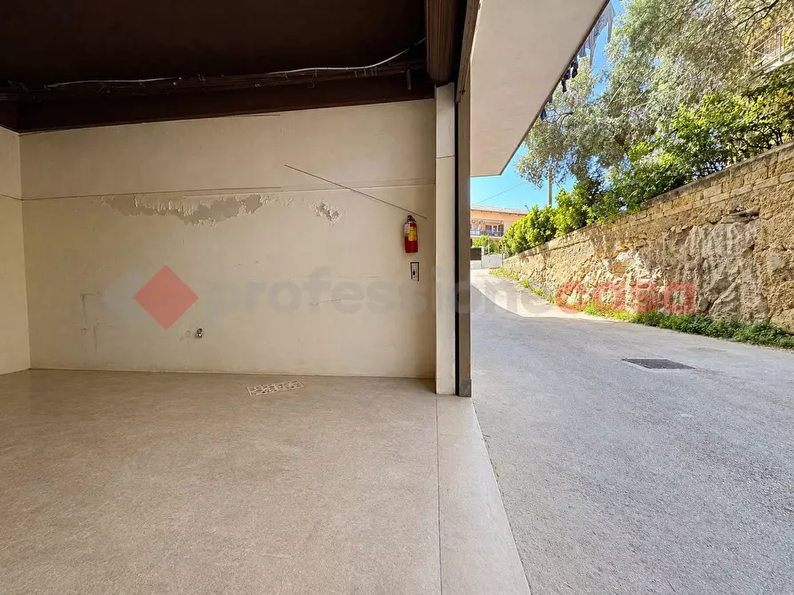 Immagine 12 di Box auto in vendita  in Viale epipoli, 55 a Siracusa