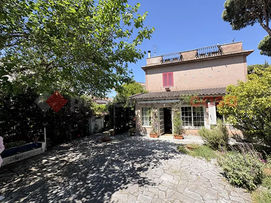 Immagine 1 di Villa in vendita  in Via BRUXELLES, 38 a Terracina