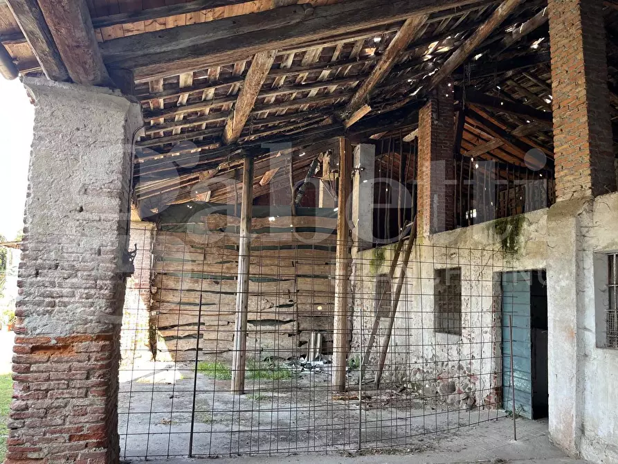 Immagine 4 di Rustico / casale in vendita  in Via Casonetto, 41 a Pozzoleone