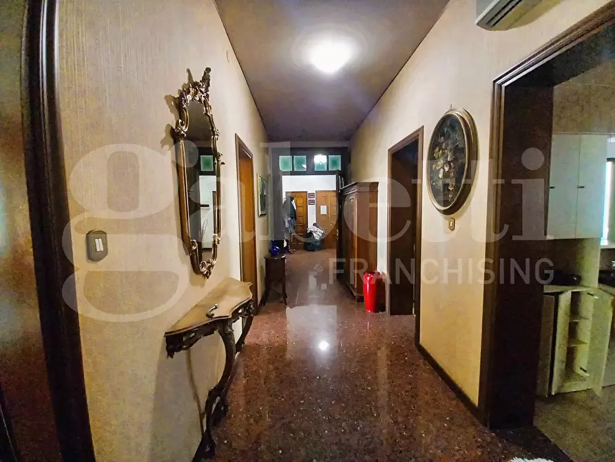 Immagine 37 di Appartamento in vendita  in Via SOTTOMARINA- PIAZZA ITALIA, 00 a Chioggia