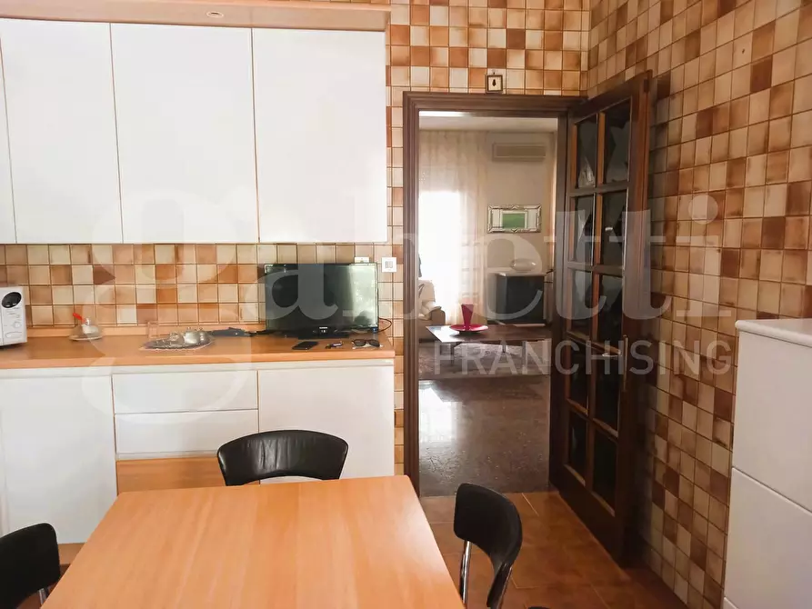 Immagine 18 di Appartamento in vendita  in Via SOTTOMARINA- PIAZZA ITALIA, 00 a Chioggia