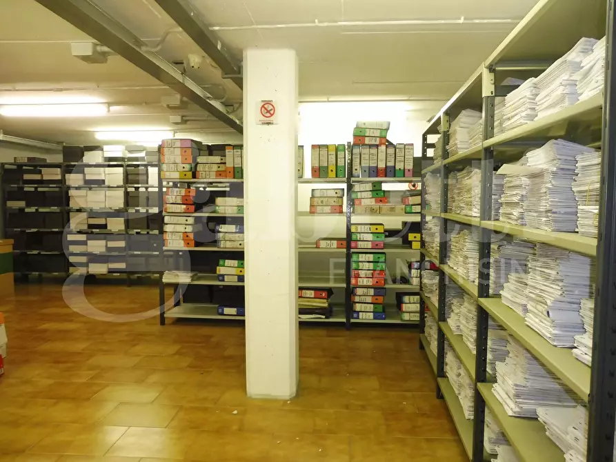 Immagine 7 di Ufficio in affitto  in Via Roma a Pozzoleone