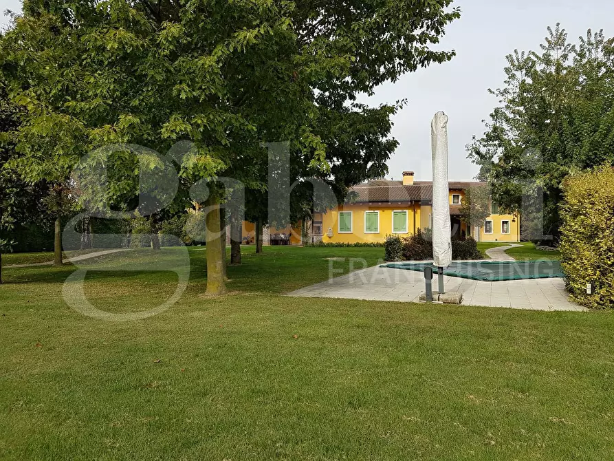 Immagine 5 di Villa in vendita  in Via San Benedetto, 34/36 a Bressanvido