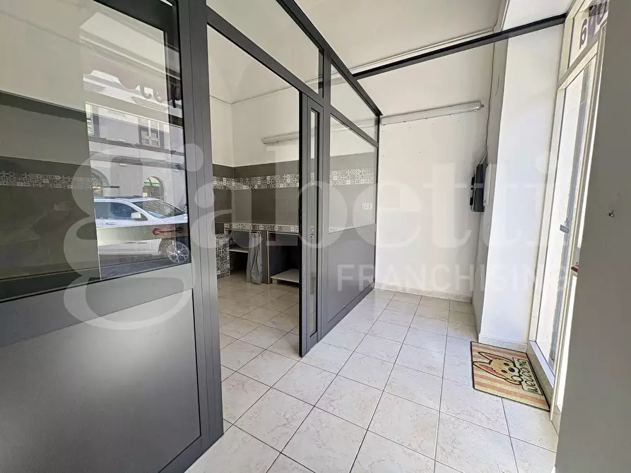 Immagine 2 di Negozio in vendita  in Via Roma, 104 a Sassari