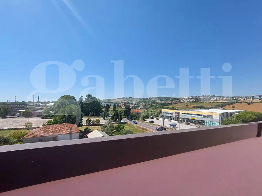Immagine 8 di Appartamento in vendita  in Via Nazionale, 195 a Tortoreto
