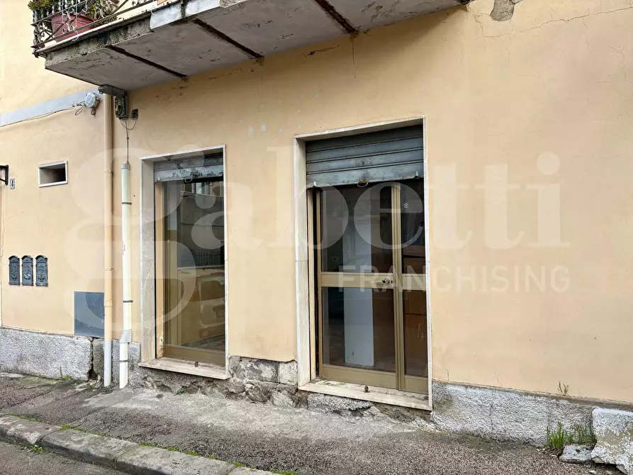 Immagine 2 di Negozio in vendita  in Via Spinola, 4 a Sassari