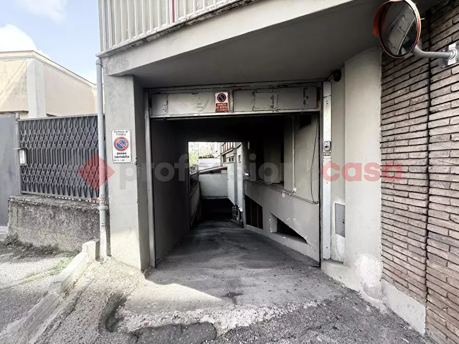 Immagine 4 di Box auto in vendita  in Via Campo Sportivo, 8 a Tivoli
