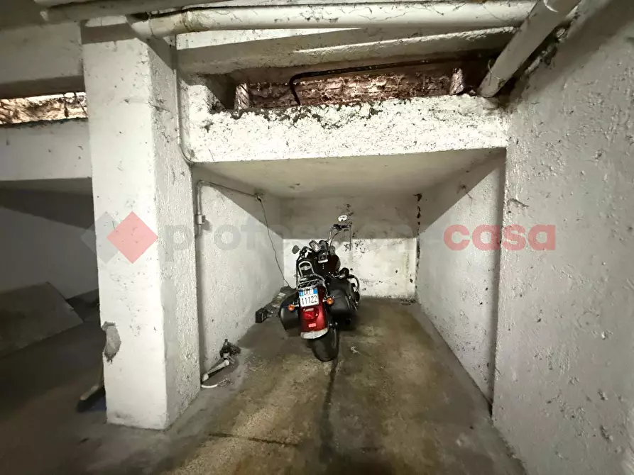 Immagine 12 di Box auto in vendita  in Via Campo Sportivo, 8 a Tivoli