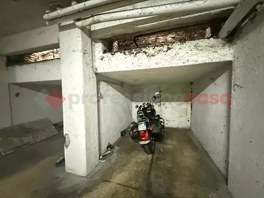 Immagine 8 di Box auto in vendita  in Via Campo Sportivo, 8 a Tivoli