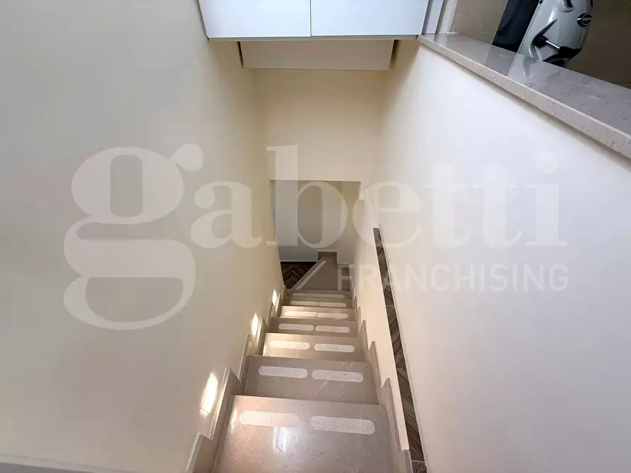 Immagine 11 di Appartamento in affitto  in Via centogradi a Napoli