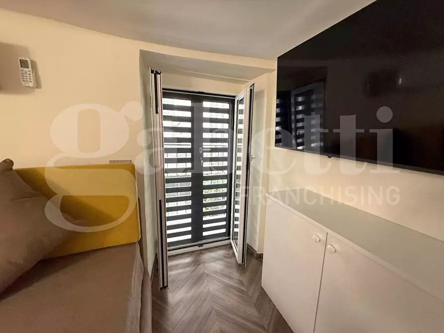 Immagine 6 di Appartamento in affitto  in Via centogradi a Napoli