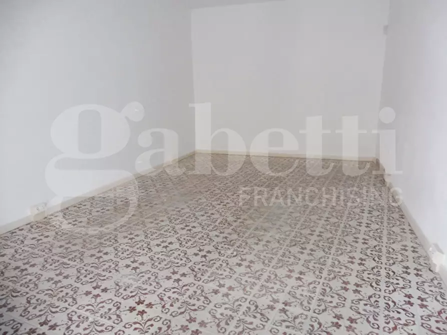 Immagine 2 di Negozio in affitto  in Via Sant'Antonio a Marostica