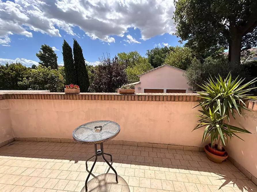 Immagine 19 di Villa in vendita  in Via luigi fabbri, 1 a Recanati