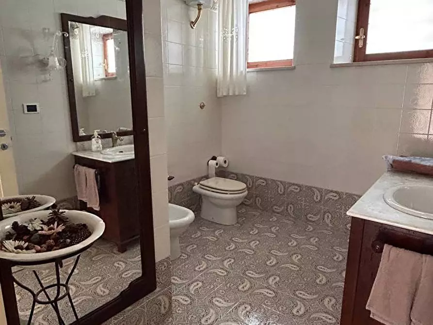 Immagine 35 di Villa in vendita  in Via luigi fabbri, 1 a Recanati