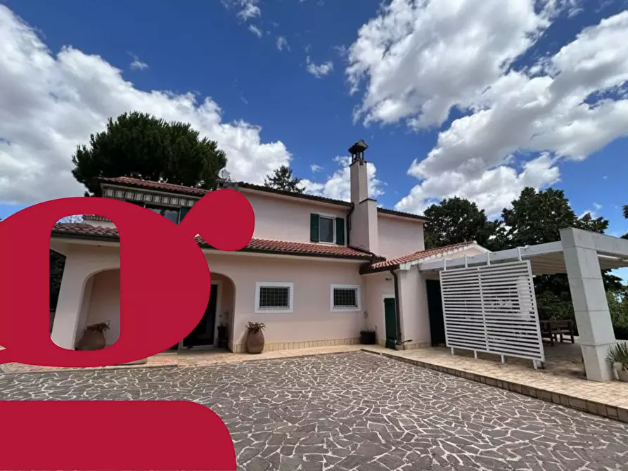 Immagine 1 di Villa in vendita  in Via luigi fabbri, 1 a Recanati